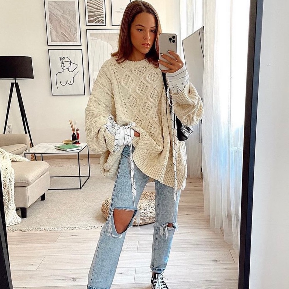 Knit pullover